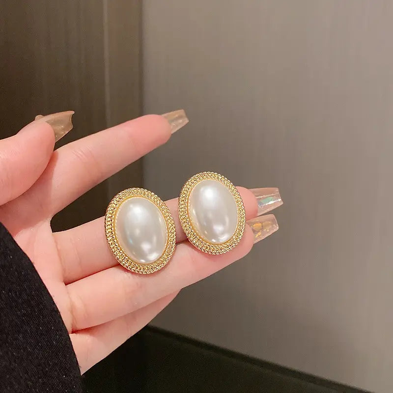 Oval Shape Pearl Earrings