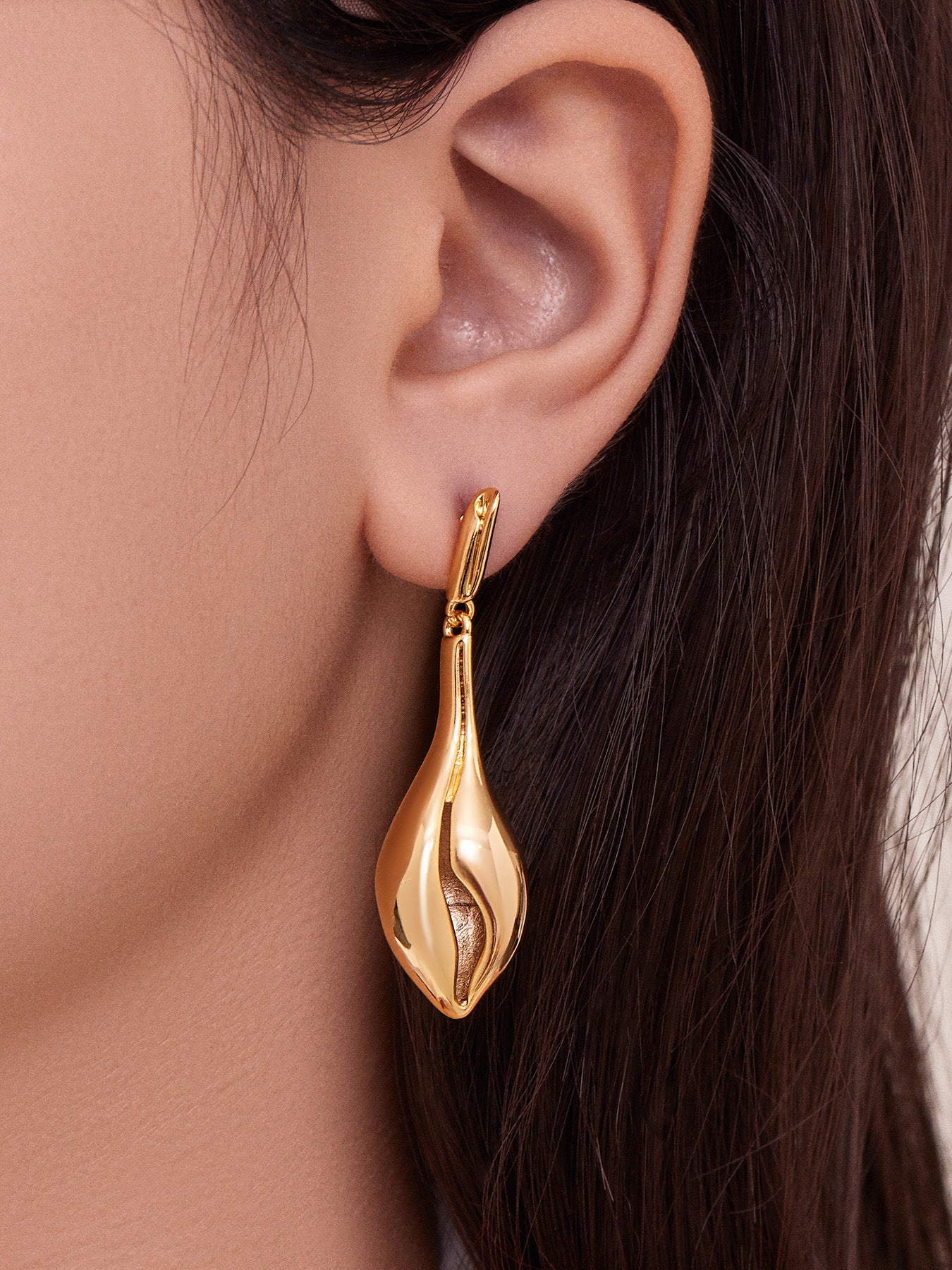 Sculpted Teardrop Hangings
