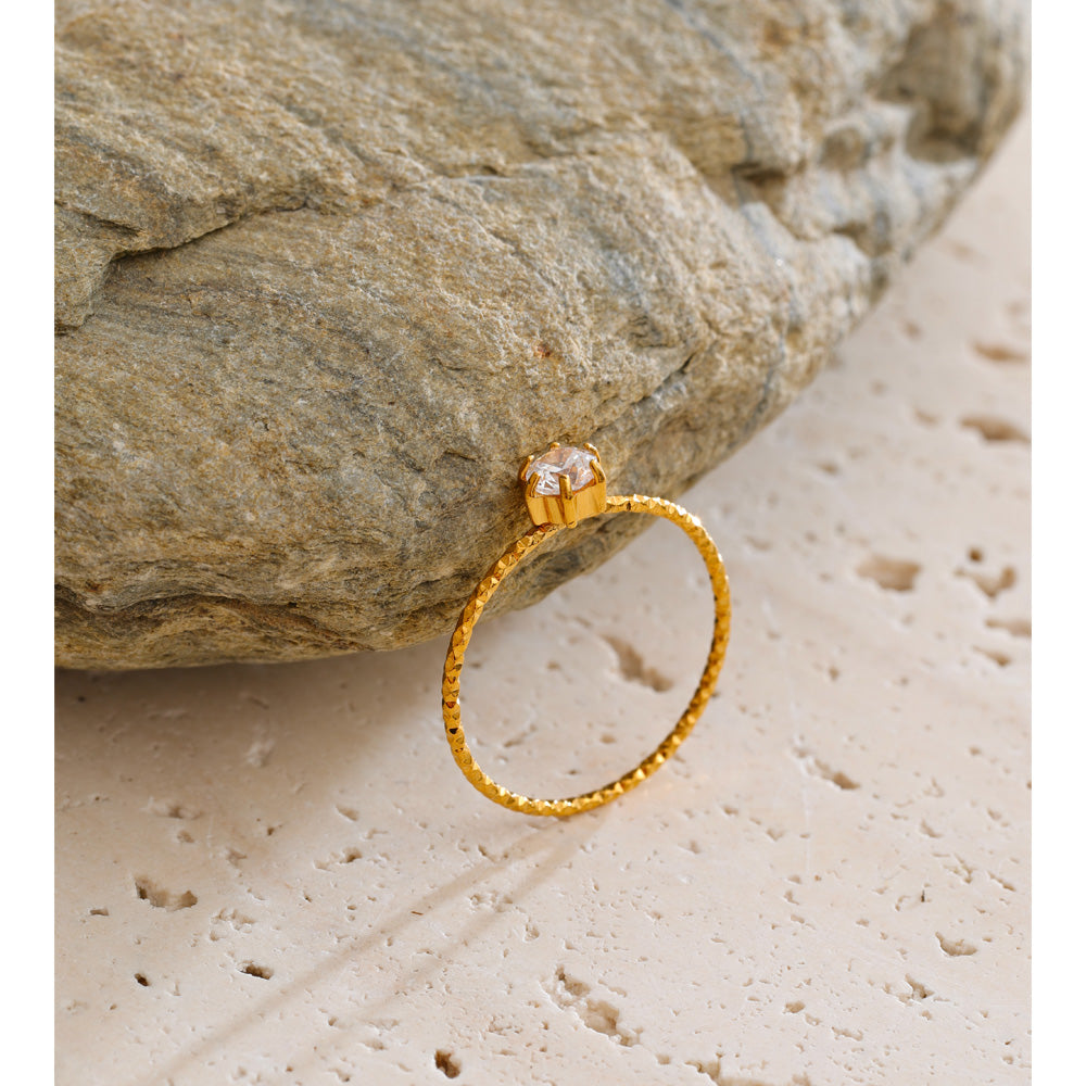 Torsade Solitaire Ring