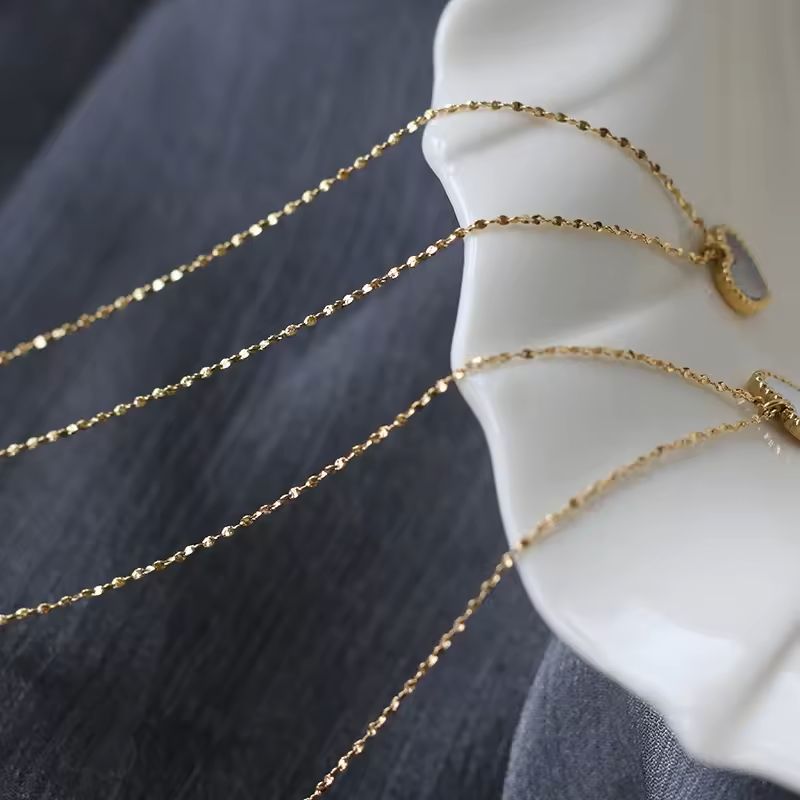 18k Plated Grey and White Shell Heart Shiny Necklace