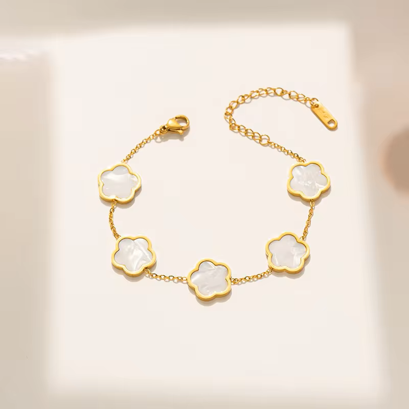 18k Gold Plated Clover Leaf  Necklace Bracelet Earring Set