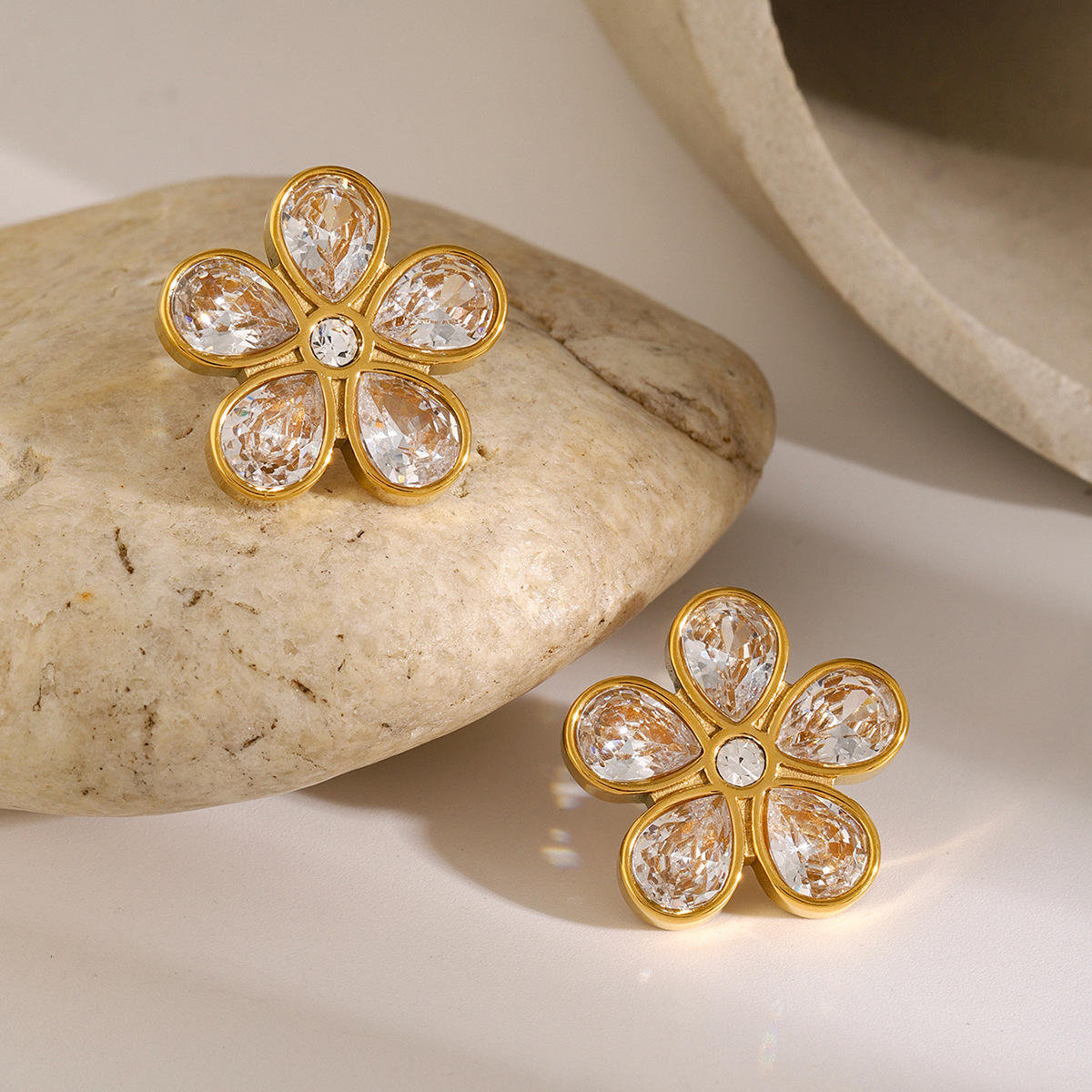 Daisy Petal Studs