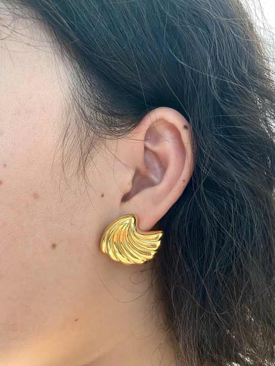 18k Gold Plated water Wave Shell Earrings