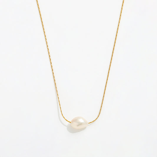 Croía Pearl Drop Necklace