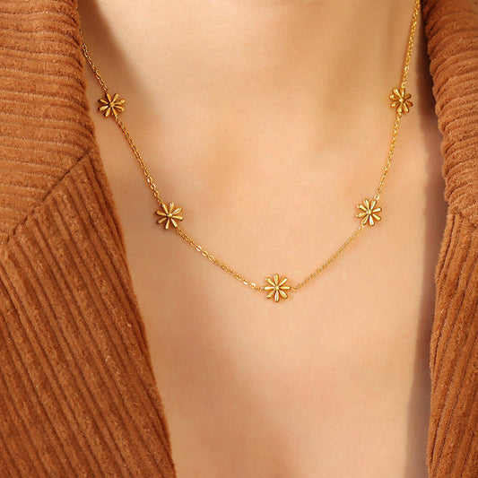 18K Gold Plated Daisy Sunflower Pendant