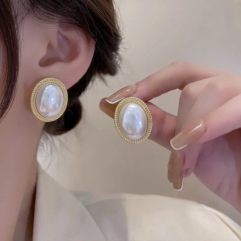 Oval Shape Pearl Earrings