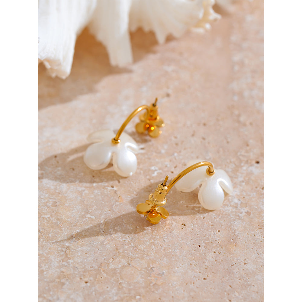 Floral Pearl Earrings
