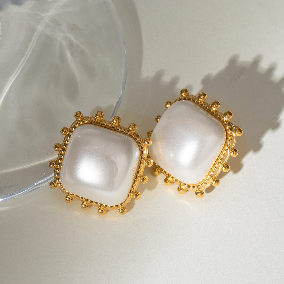 18k Gold Square Pearl Hollow Earrings
