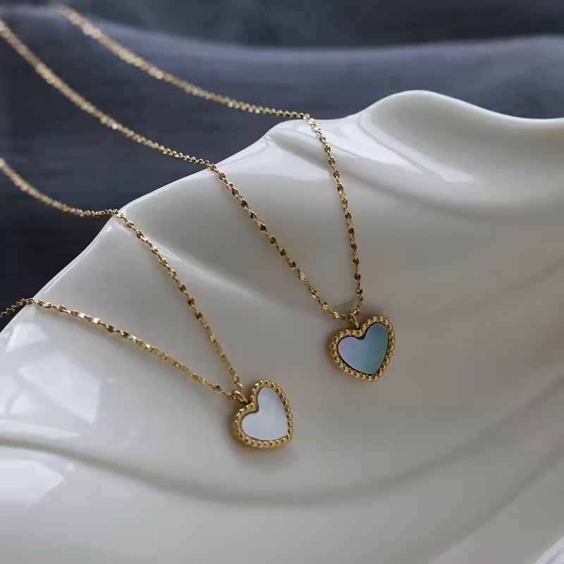 18k Plated Grey and White Shell Heart Shiny Necklace