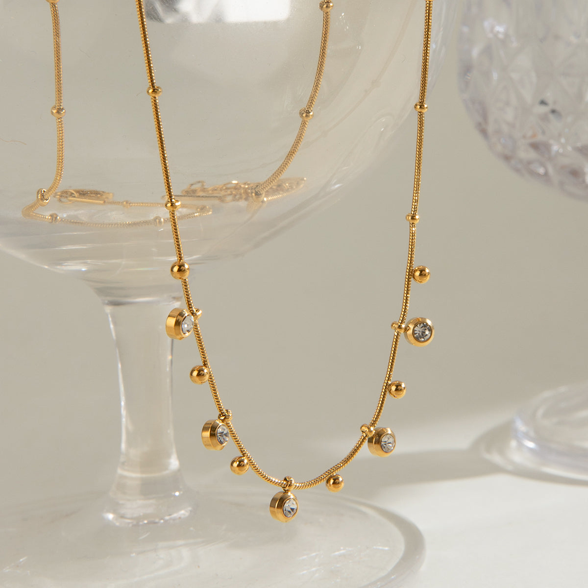 18k Gold White Round Zircon Pendant Necklace