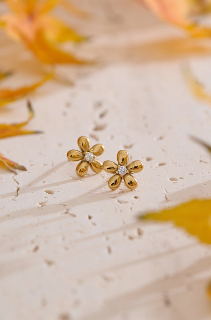 Daisy Gold Petal Studs