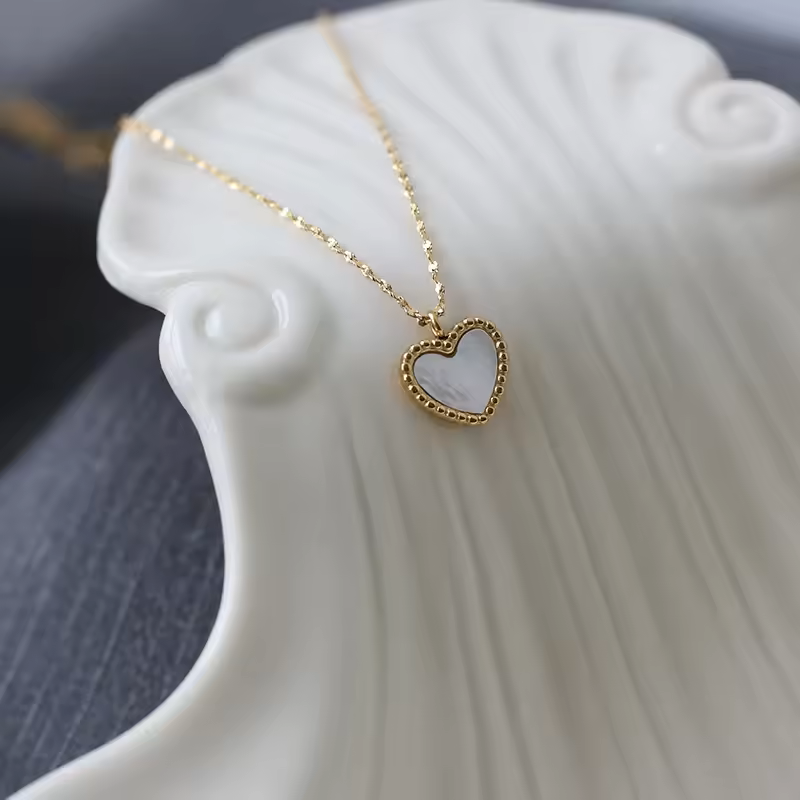 18k Plated Grey and White Shell Heart Shiny Necklace