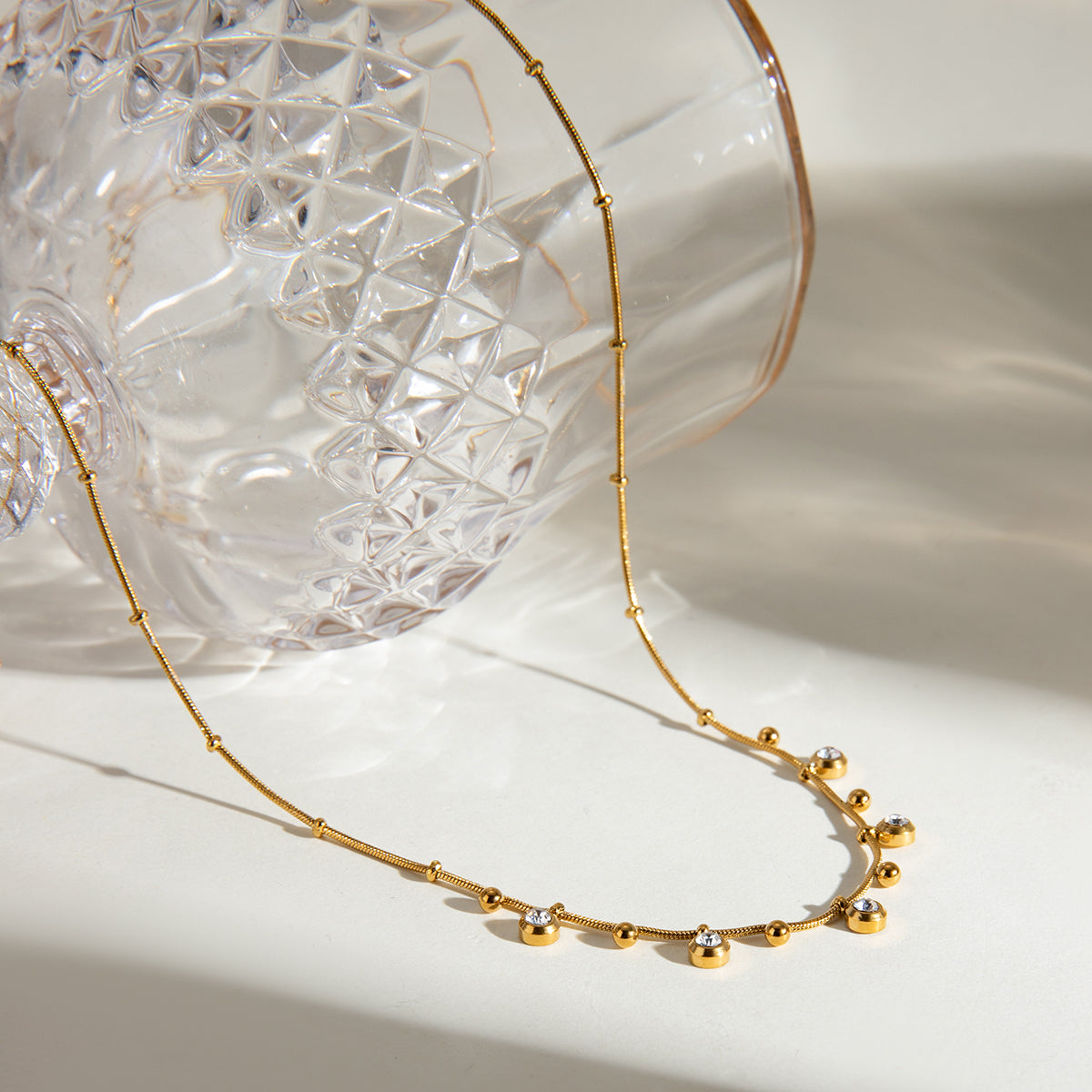 18k Gold White Round Zircon Pendant Necklace