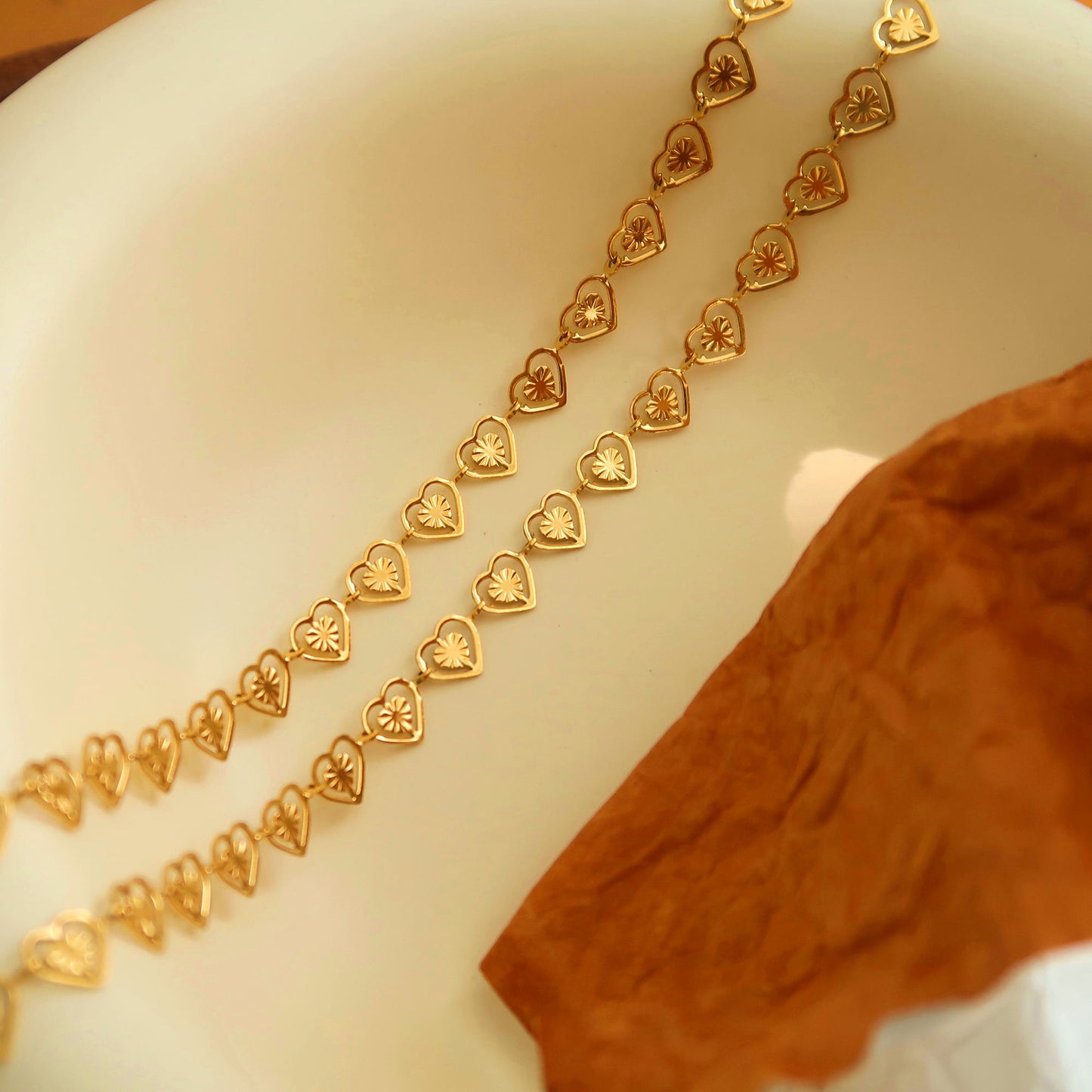 18K Gold Plated Vintage Heart Design Choker
