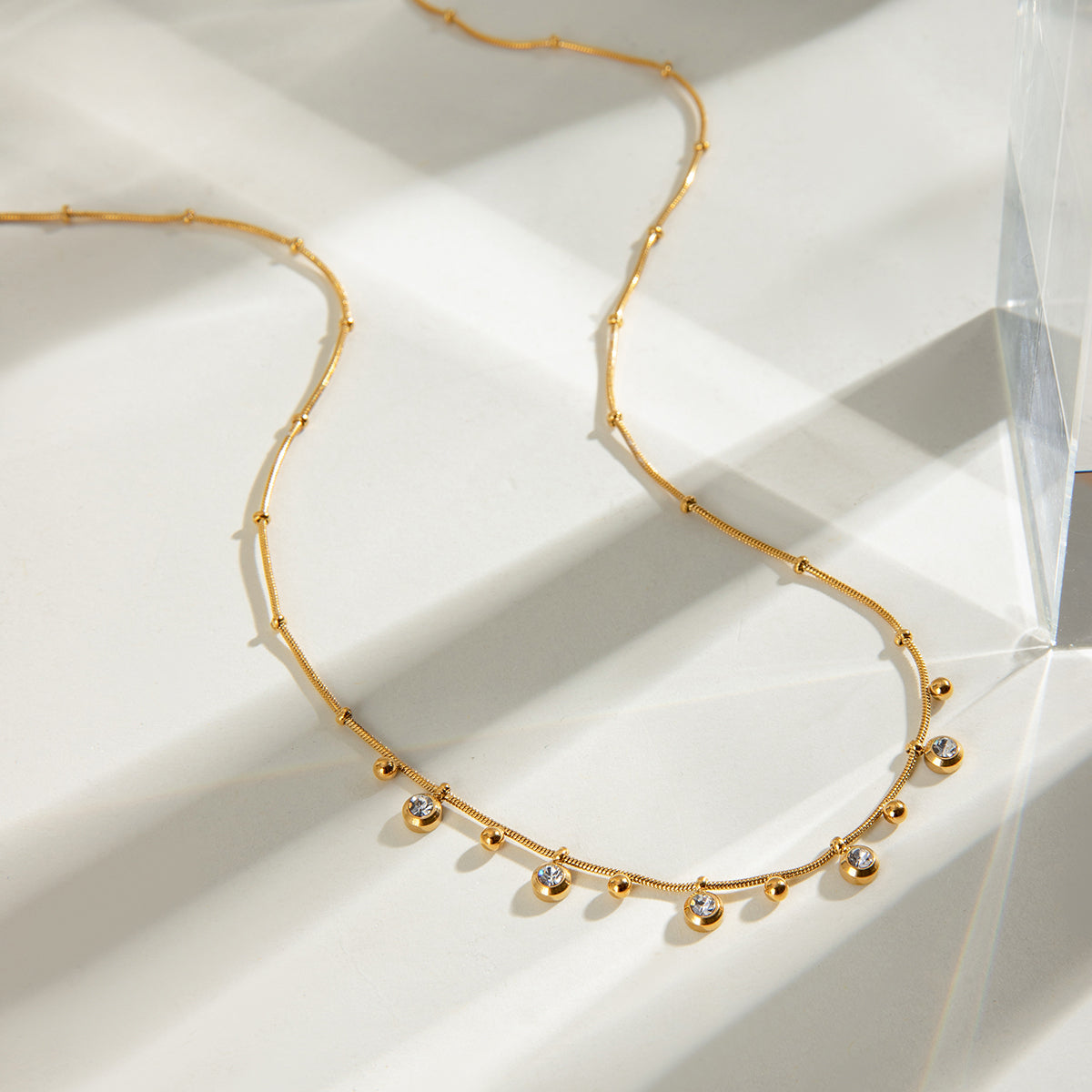 18k Gold White Round Zircon Pendant Necklace