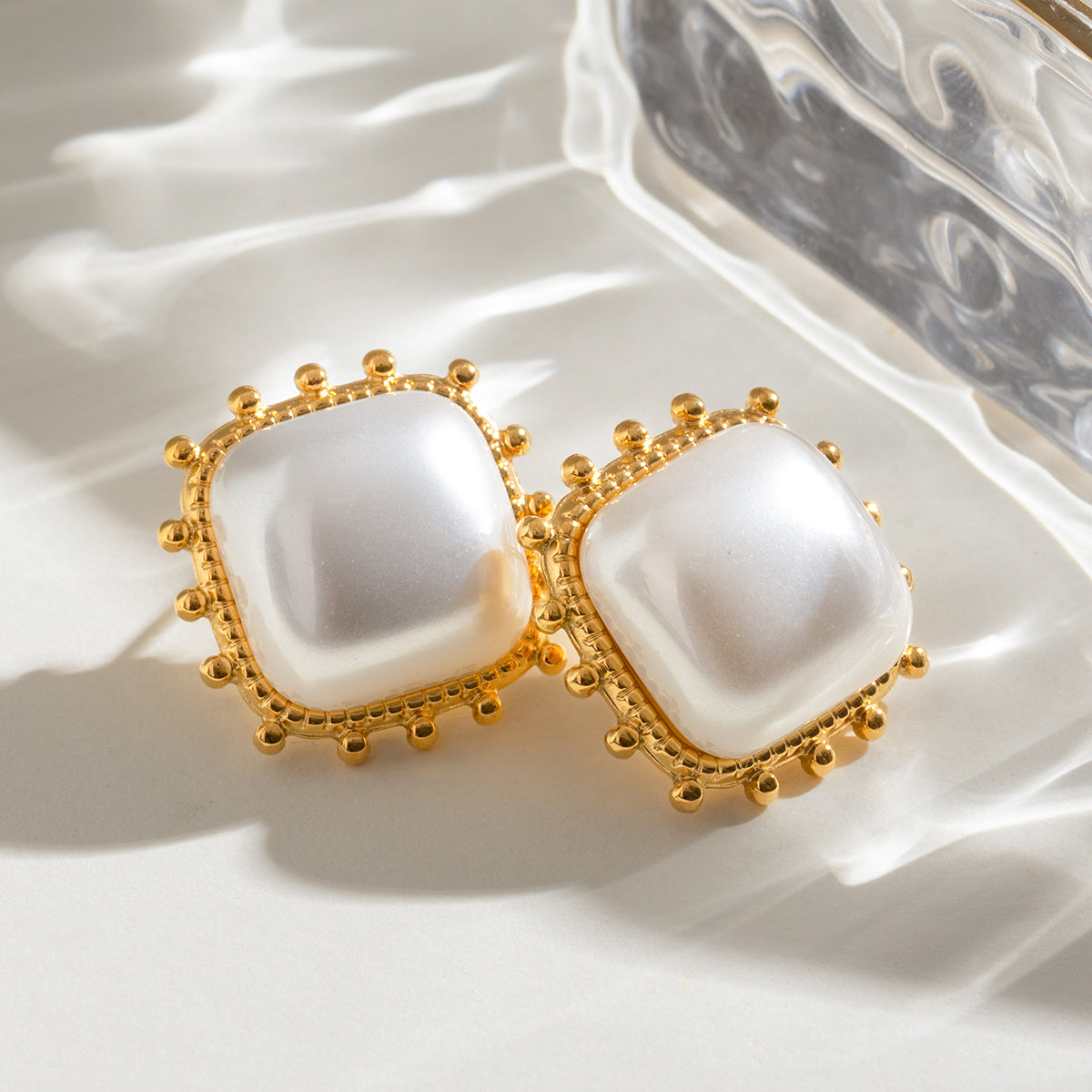 18k Gold Square Pearl Hollow Earrings