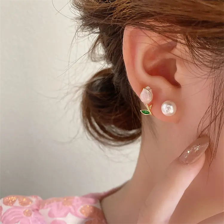 Enamel Pearl Tulip Stud Earring