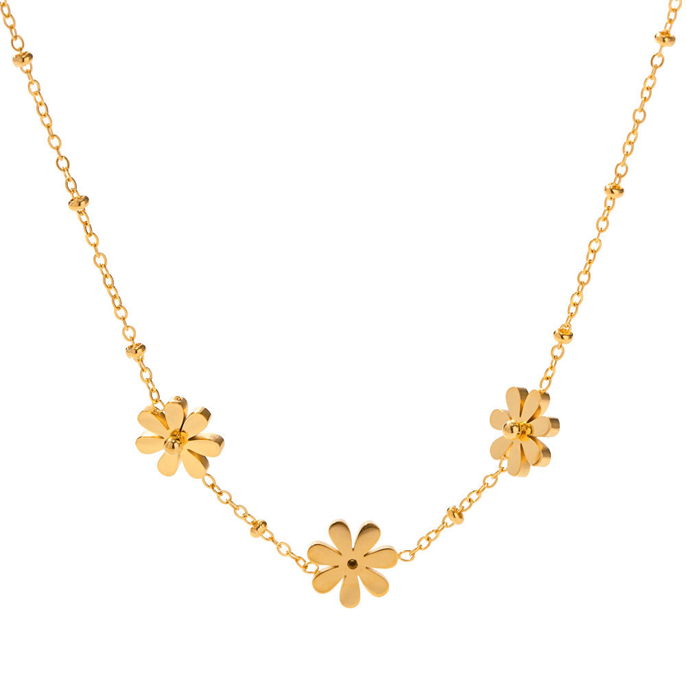 Triple Daisy Charm Necklace