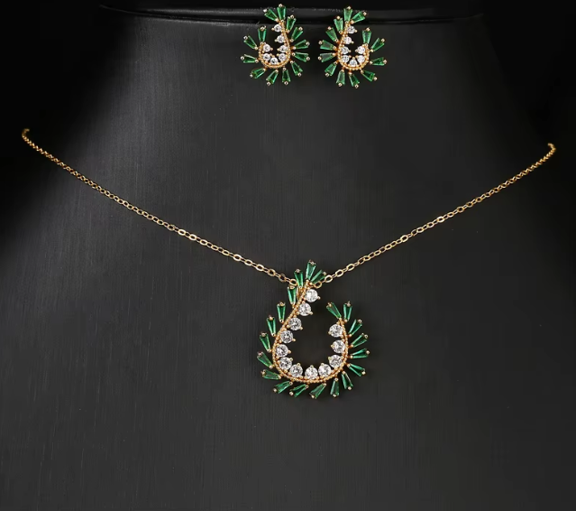 Luxury CZ and Emarald Crystal Necklace Set